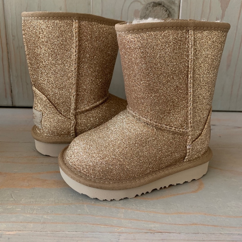 - - UGG CLASSIC SHORT TODDLER LITTLE  GLITTER GOLDEN SPARKLY BOOTS